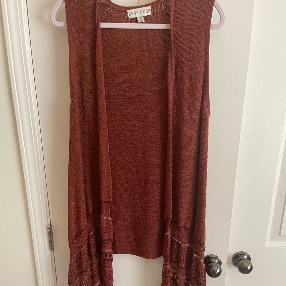 Knox Rose Sleeveless Embroidered Fringe Kimono Vest